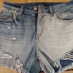 Size 7/28 (M) Sincerely Jules Jean shorts